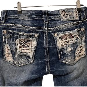 Miss Me Mid Rise Easy Crop Size 31